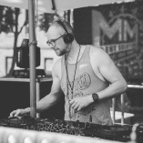 DJ GinoW